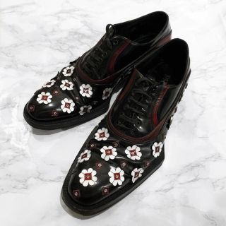 プラダ(PRADA)のPRADA 12SS フラワーシューズ(ドレス/ビジネス)