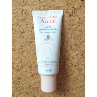 アベンヌ(Avene)のアベンヌ　デイプロテクターBB（リキッドファンデーション）(BBクリーム)