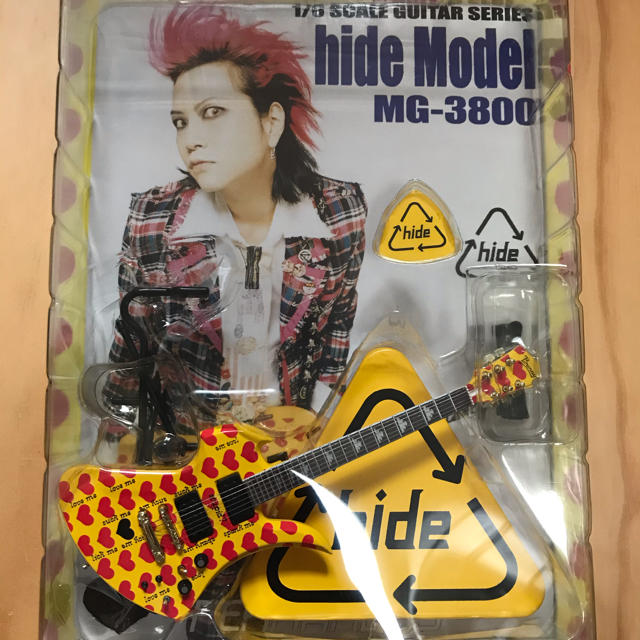 hide フェルナンデス1／6スケール ギターフィギュア★イエローハート★