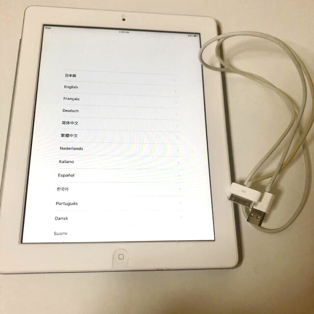 【値下】iPad2本体　wifi32Gモデル（保護フィルム、ケーブル付き）