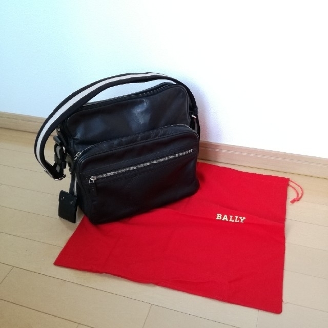 ☆かずやん様☆専用 BALLY☆ショルダーバッグ☆ブラック☆ 定番人気