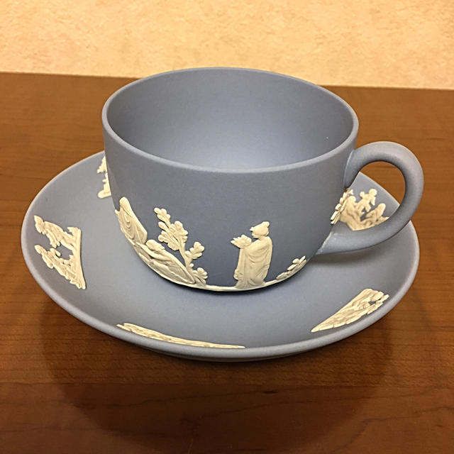 WEDGWOOD(ウェッジウッド)の新品 未使用 ウェッジウッド ジャスパー カップ & ソーサー シェル型 小物入 インテリア/住まい/日用品のキッチン/食器(食器)の商品写真