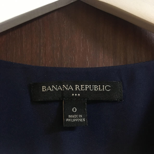 Banana Republic(バナナリパブリック)のBANANA REPUBLIC ネイビー　ワンピース レディースのワンピース(ひざ丈ワンピース)の商品写真