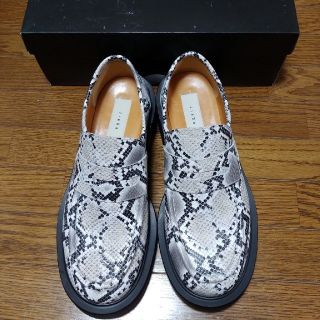 ジエダ(Jieda)の今週限定価格❗JieDa　SNAKE LOAFERSｼﾞｴﾀﾞｽﾈｲｸﾛｰﾌｧｰ(スリッポン/モカシン)