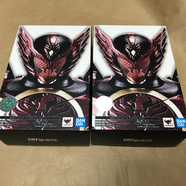 S.H.Figuarts（真骨彫製法） 仮面ライダーオーズ タジャドル コンボ