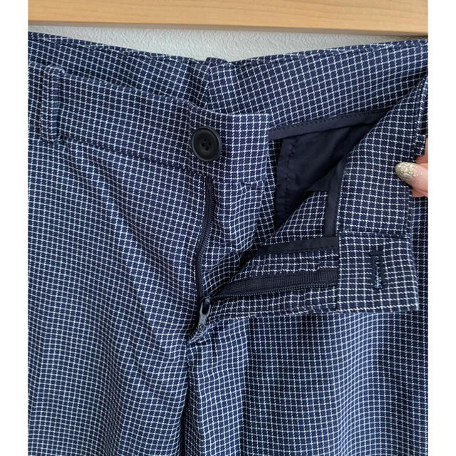 UNIQLO(ユニクロ)の【☆最終値下げ☆【未使用】ユニクロ　クロップドパンツ　ネイビー　64cm レディースのパンツ(クロップドパンツ)の商品写真