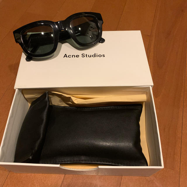 acne studios サングラス　フランス製