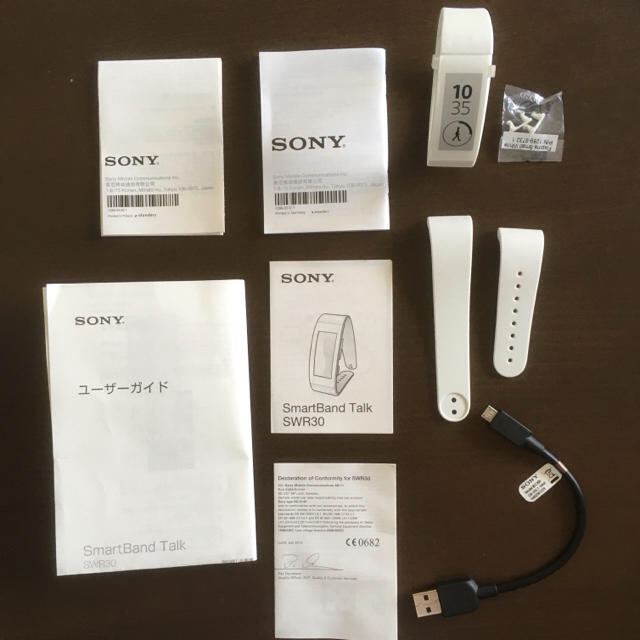 SONY(ソニー)のリストバンド型 活動量計 SmartBand Talk SMR30 (白) スマホ/家電/カメラの美容/健康(その他)の商品写真