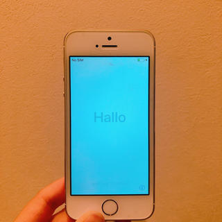 アップル(Apple)のiPhone5s 16G ゴールド(スマートフォン本体)