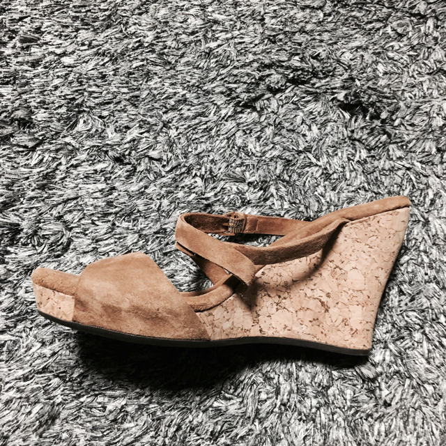UGG(アグ)のUGG ウエッジソールサンダル レディースの靴/シューズ(サンダル)の商品写真