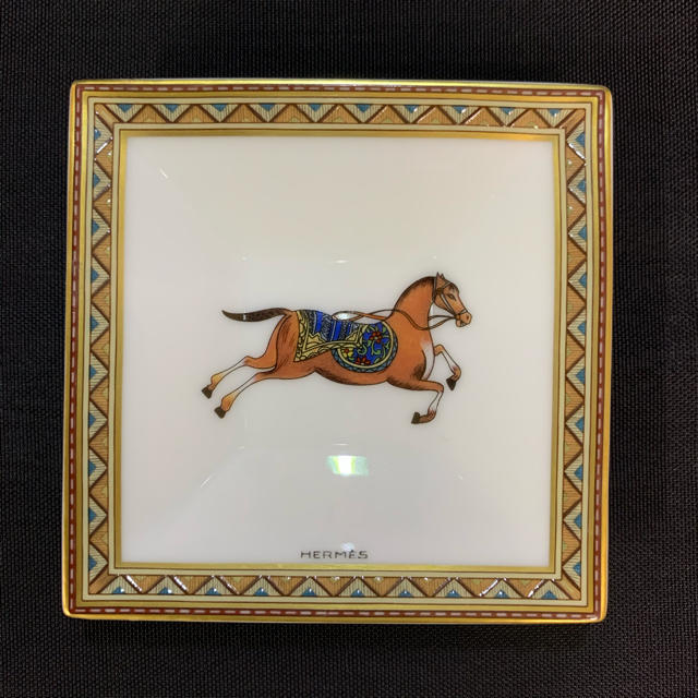 未使用☆ HERMES エルメス シュバルドリアン スクエアプレート 未使用☆ HERMES エルメス シュバルドリアン スクエアプレート