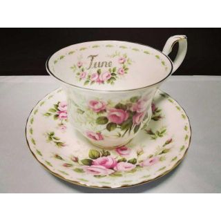 ロイヤルアルバート(ROYAL ALBERT)の【新品】ロイヤルアルバート カップ＆ソーサー フラワー オブ ザ マンス 6月(グラス/カップ)