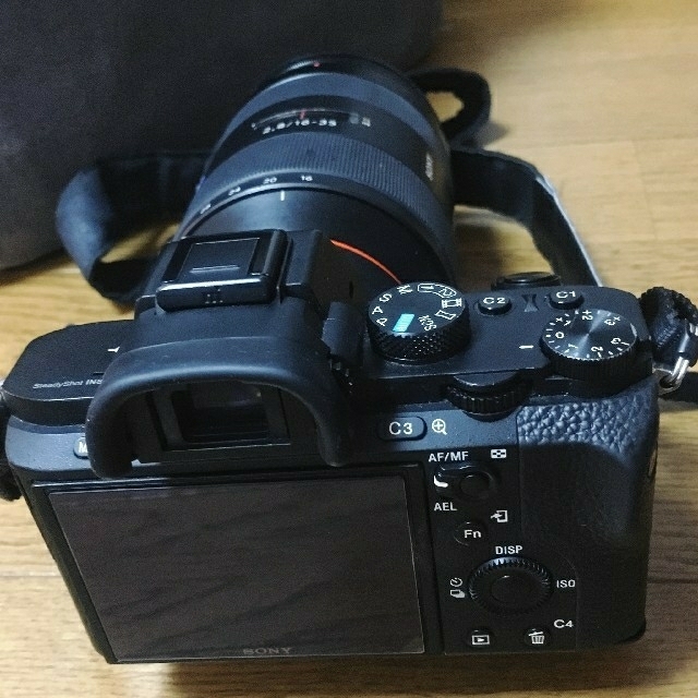 SONY(ソニー)のSONY α7ii ミラーレスカメラILCE-7M2K　ボティ本体 スマホ/家電/カメラのカメラ(ミラーレス一眼)の商品写真