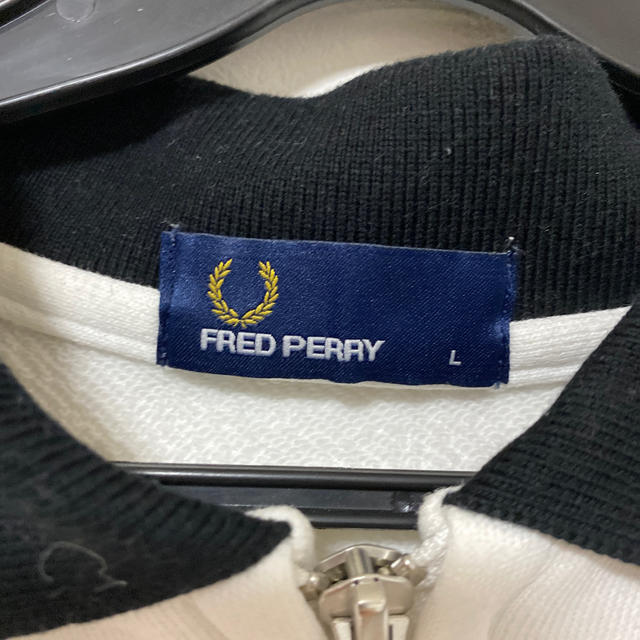 fred perry ハーフジップ　トレーナー 2