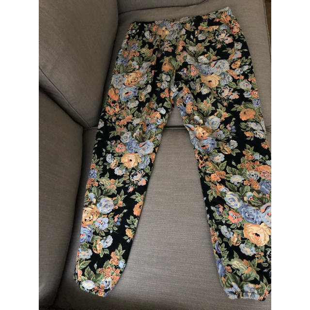 パンツsupreme flower pants