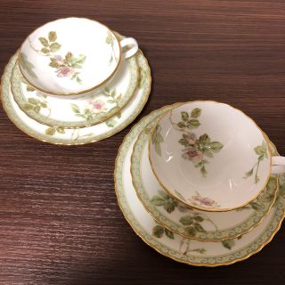 ローラアシュレイ(LAURA ASHLEY)のチェリー様専用１８日まで☆ローラアシュレイ　アンジェリカ　トリオ　２セット(食器)