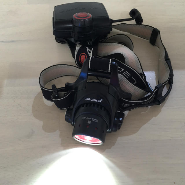LEDLENSER 《爆光 早い者勝ち》レッドレンザー HR.2 ルーメン