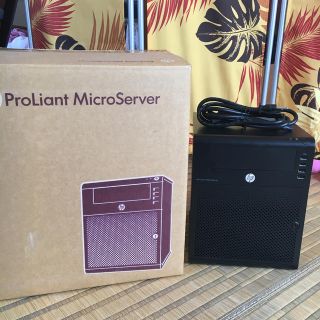 ヒューレットパッカード(HP)のhp ProLiant MicroServer(デスクトップ型PC)