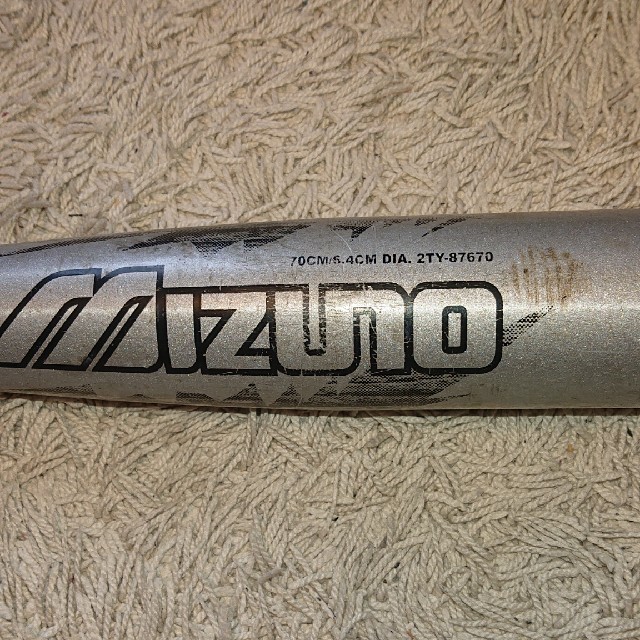 MIZUNO(ミズノ)のmizuno 軟式 金属バット 70cm 少年 スポーツ/アウトドアの野球(バット)の商品写真