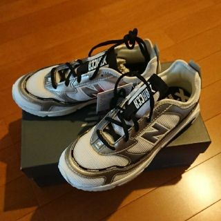 ニューバランス(New Balance)の10/4までsale  新品 new balance スニーカー ランニング(スニーカー)