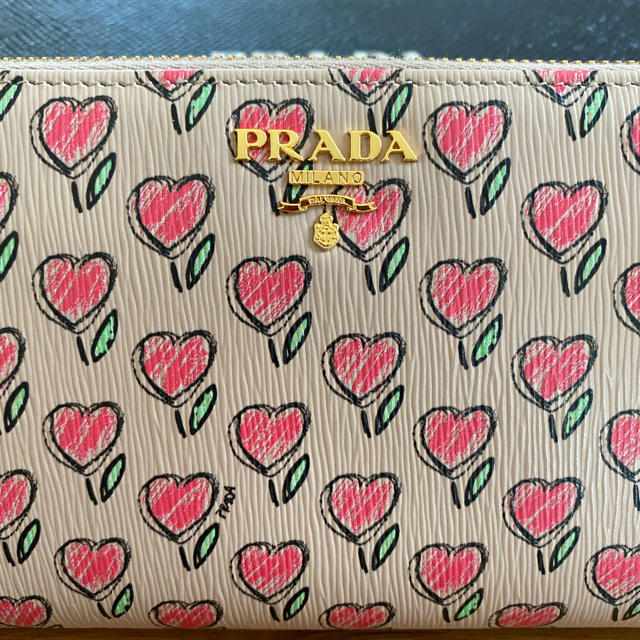 PRADA(プラダ)のPRADA 長財布 レディースのファッション小物(財布)の商品写真