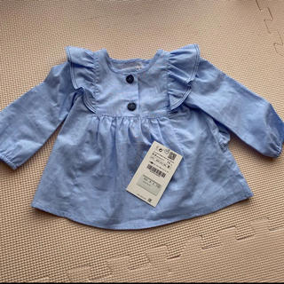 ザラキッズ(ZARA KIDS)のzara baby フリルシャツ　74cm(シャツ/カットソー)