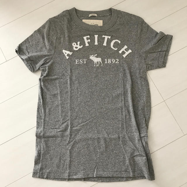 Abercrombie&Fitch(アバクロンビーアンドフィッチ)のアーバンクロンビー　Tシャツ メンズのトップス(シャツ)の商品写真