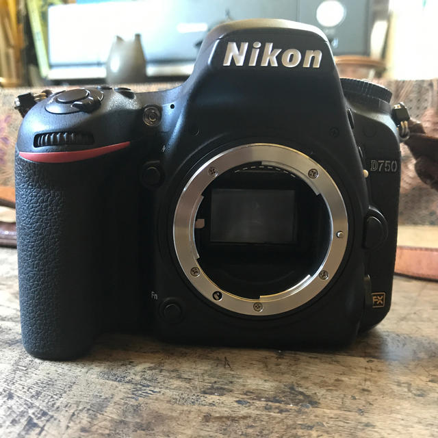 Nikon - Nikon D750 シャッター回数わずか 元箱・付属品完備 おまけ有りの通販 by HiroPON's shop｜ニコンならラクマ