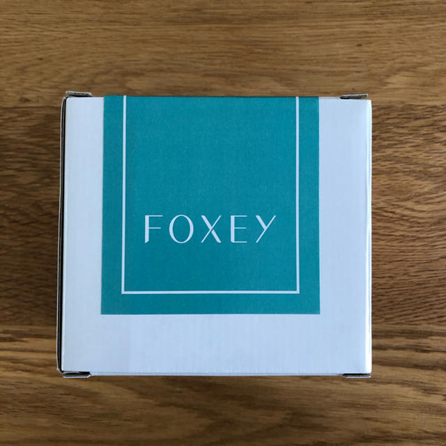 FOXEY(フォクシー)のFOXEY ノベルティ マグカップ•ペン•デオドラントシートセット インテリア/住まい/日用品のキッチン/食器(グラス/カップ)の商品写真