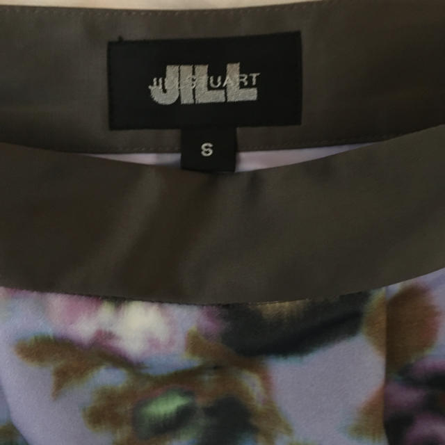 JILLSTUART(ジルスチュアート)の【☆新品☆JILLSTUART パープル花柄ミニスカート　サイズS レディースのスカート(ミニスカート)の商品写真