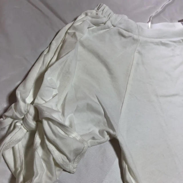 GU(ジーユー)の新品 GU オフショルダーT トップス Tシャツ 5分丈 ホワイト M ジーユー レディースのトップス(Tシャツ(半袖/袖なし))の商品写真