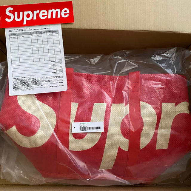 Supreme(シュプリーム)のSupreme Raffia Tote トート 赤 メンズのバッグ(トートバッグ)の商品写真