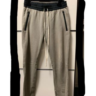 フィアオブゴッド(FEAR OF GOD)のFOG ESSENTIALS ドローコード スウェットパンツ S(その他)