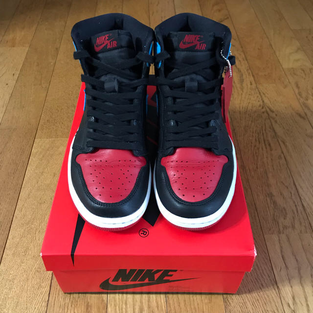 NIKE(ナイキ)のNIKE AIR JORDAN 1 UNC to Chicago メンズの靴/シューズ(スニーカー)の商品写真