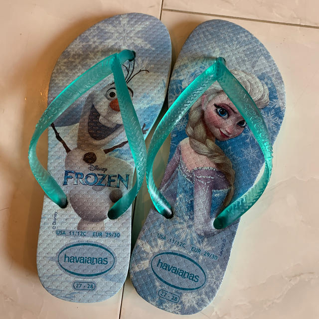 havaianas(ハワイアナス)のhavaianas エルサ　オラフ　アナ雪　18〜18.5cm キッズ/ベビー/マタニティのキッズ靴/シューズ(15cm~)(サンダル)の商品写真