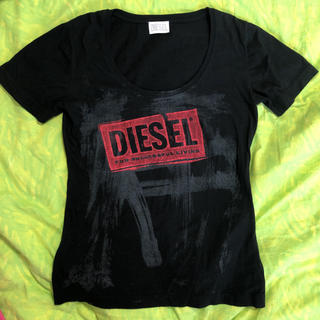 ディーゼル(DIESEL)のTシャツ　ディーゼル　サイズS  ブラック＆レッドロゴ (Tシャツ(半袖/袖なし))