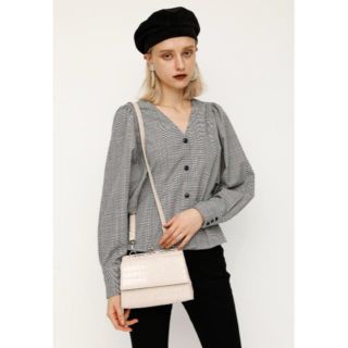 スライ(SLY)のSLY COIN SHOULDER バッグ フェイクレザー　アイボリー(ショルダーバッグ)