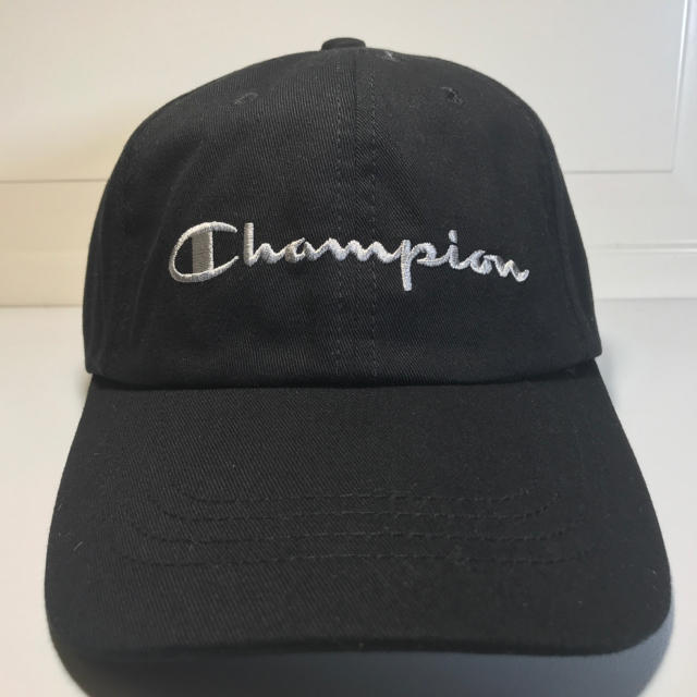 Champion(チャンピオン)のチャンピオン　chanpion アジャスタブルローキャップ　送料無料　新品未使用 メンズの帽子(キャップ)の商品写真