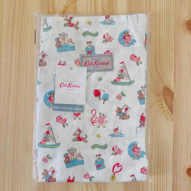 Cath Kidston(キャスキッドソン)の新品　キャスキッドソン　エプロン　スポーティドッグス レディースのファッション小物(その他)の商品写真