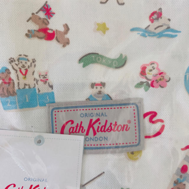 Cath Kidston(キャスキッドソン)の新品　キャスキッドソン　エプロン　スポーティドッグス レディースのファッション小物(その他)の商品写真