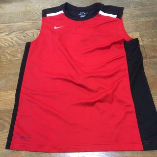 ナイキ(NIKE)のナイキ　ノースリーブＴシャツ　Ｍサイズ　レッド(Tシャツ(半袖/袖なし))