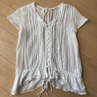 メルベイユアッシュ(MERVEILLE H.)の美品♪ 半袖シャツ👚(Tシャツ(半袖/袖なし))