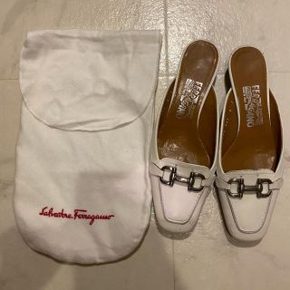 フェラガモ(Ferragamo)のフェラガモ　美品✨(スリッポン/モカシン)