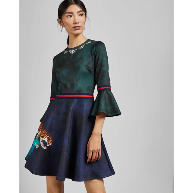 レディース❤️ ★2020【新作】Ted Baker 新品　花柄ワンピース　綺麗