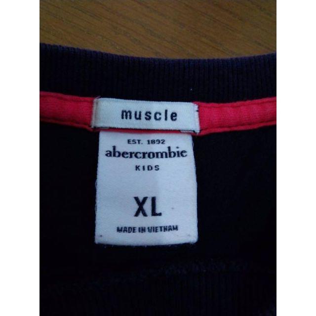 Abercrombie&Fitch(アバクロンビーアンドフィッチ)のアバクロキッズ　Tシャツ　XLサイズ　黒 キッズ/ベビー/マタニティのキッズ服男の子用(90cm~)(Tシャツ/カットソー)の商品写真