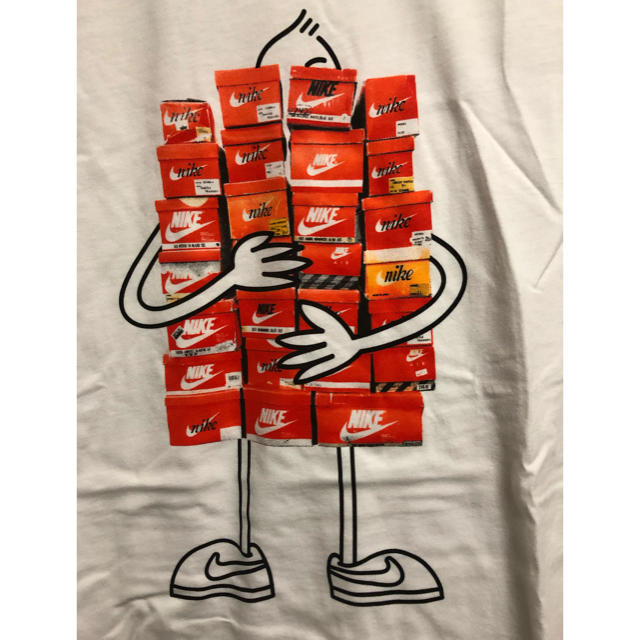 NIKE(ナイキ)の新品★ナイキ Tシャツ スニーカー ボックス キッズXL キッズ/ベビー/マタニティのキッズ服男の子用(90cm~)(Tシャツ/カットソー)の商品写真