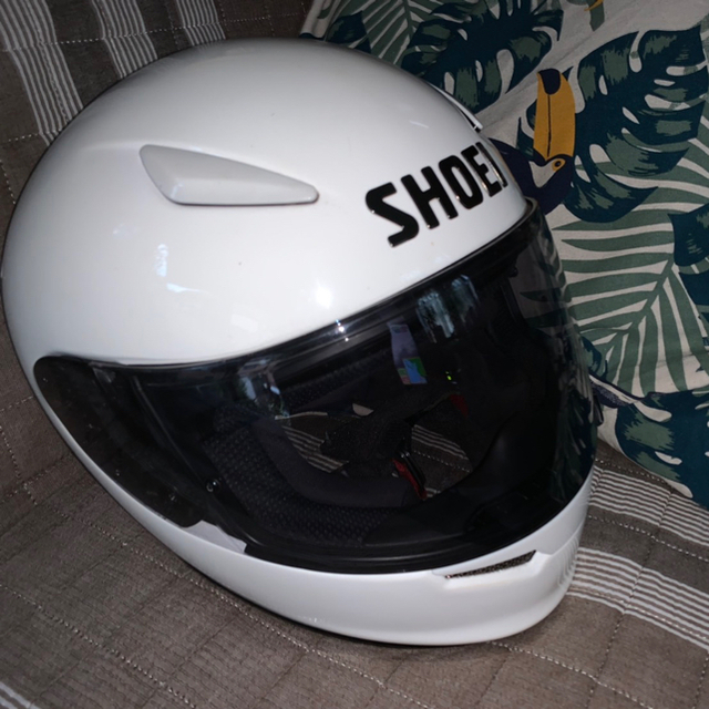 翔泳社(ショウエイシャ)のアンディーさん専用　SHOEI フルフェイス　ヘルメット　Z6 自動車/バイクのバイク(ヘルメット/シールド)の商品写真