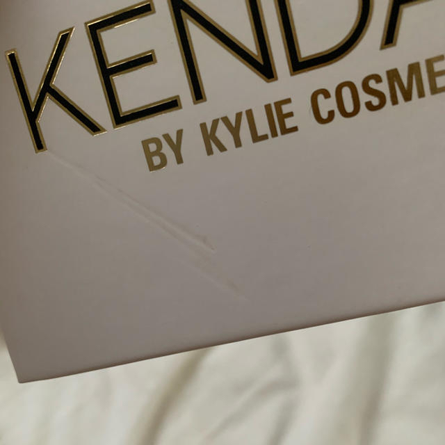 Kylie Cosmetics(カイリーコスメティックス)のカイリーコスメティック ケンダル コスメ/美容のベースメイク/化粧品(アイシャドウ)の商品写真