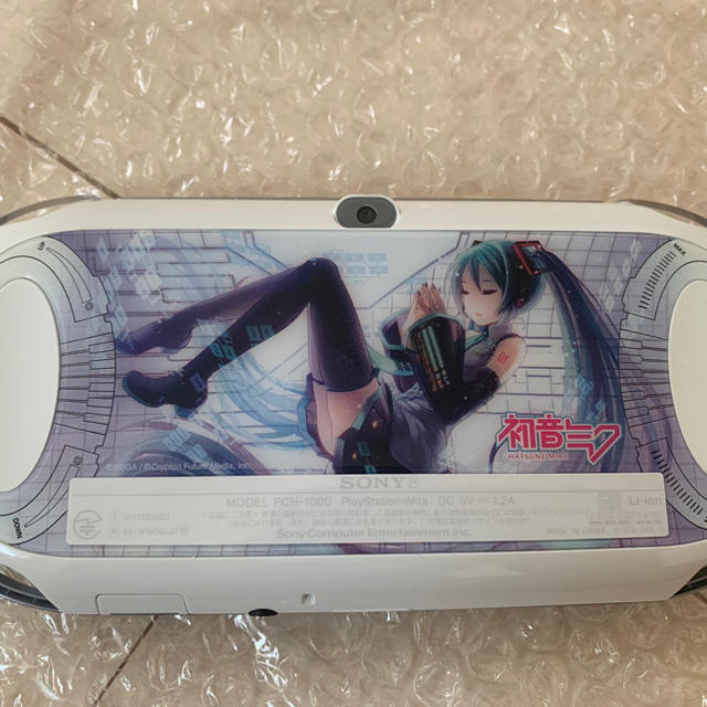 PlayStation Vita 初音 ミク Limited Edition