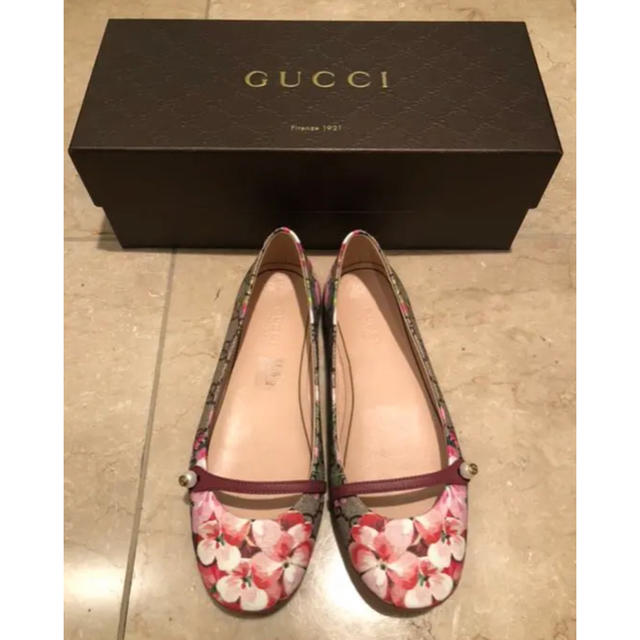 Gucci(グッチ)の【新品未使用】Gucci♡グッチ♡ブルームス♡花柄♡フラットシューズ  レディースの靴/シューズ(バレエシューズ)の商品写真